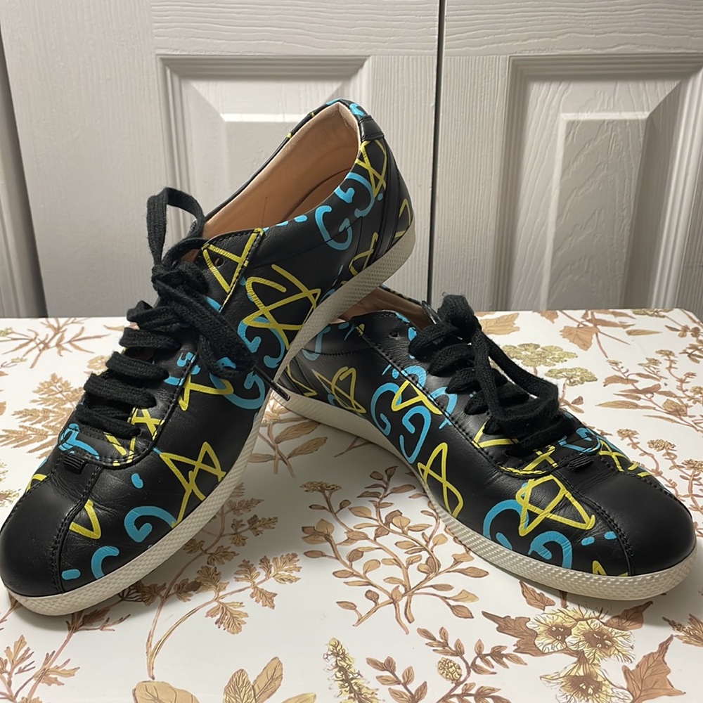 🤩🤩🤩AUTHENTIC GUCCIGHOST low top sneakers  🤩🤩🤩 size 39.5